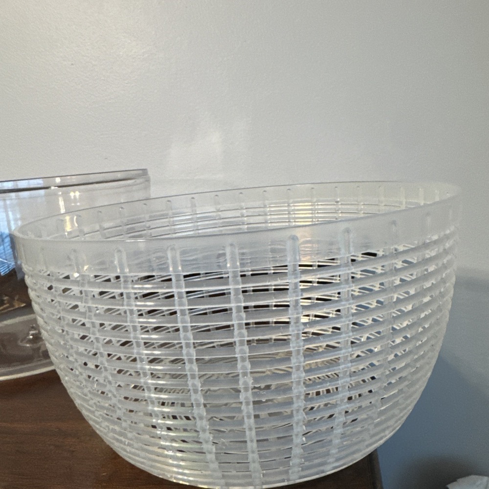 OXO Salad Spinner - Clear With Black Button 10.5" - Picture 6 of 13